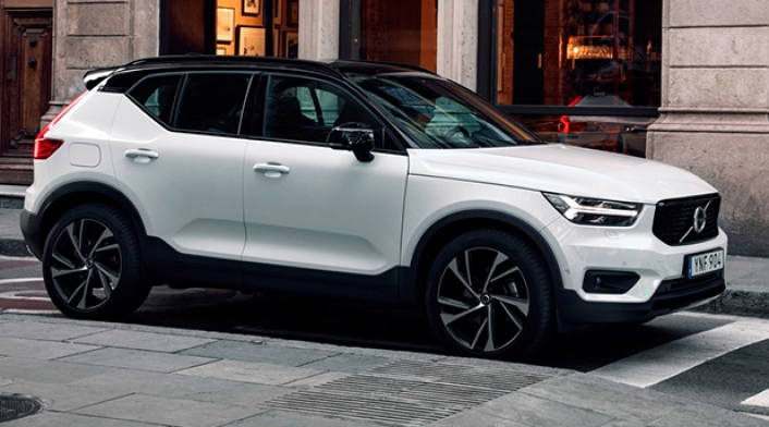 SUV-Volvo-XC4-4.jpg