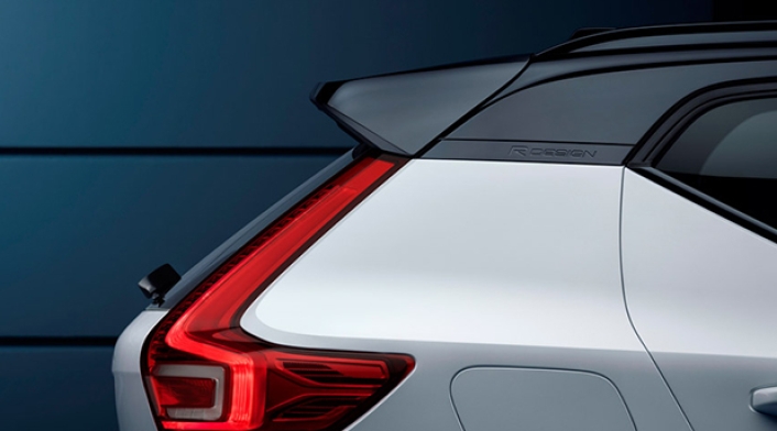SUV-Volvo-XC4-8.jpg