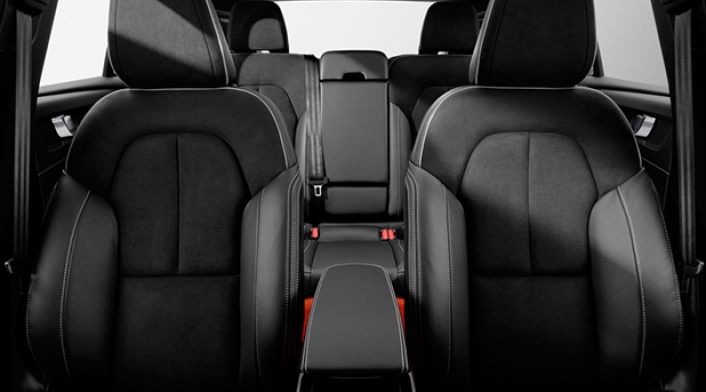 SUV-Volvo-XC4-9.jpg