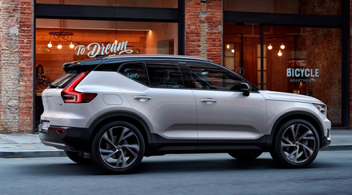 SUV-Volvo-XC5.jpg