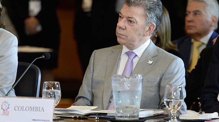 Santos-LA-FM-Presidencia-2.jpg