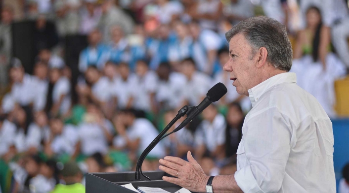 Santos-LA-FM-SIG.jpg