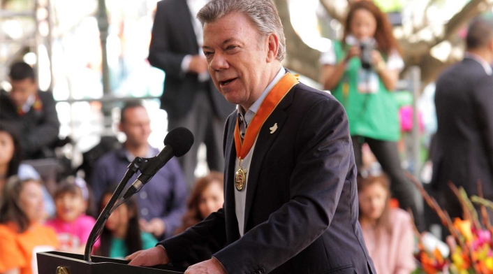 Santos-presidencia-LA-FM-1.jpg