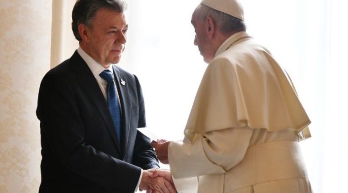 Santos-y-Papa-LAFM-AFP-768x500-1.jpg
