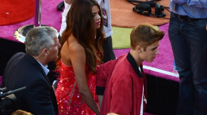 SelenaGomezJustinBieberAFP1.jpg