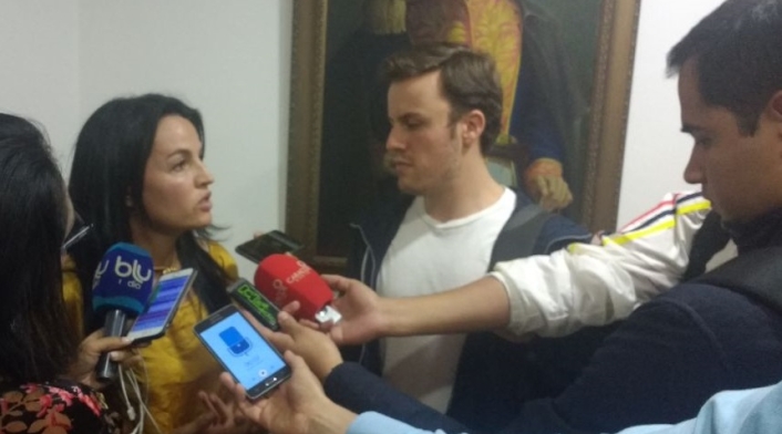Sofia-Gaviria-LA-FM-@SOFIAGAVIRIAC.jpg