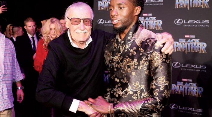 Stan-Lee-y-Chadwick-Boseman-AFP.jpg