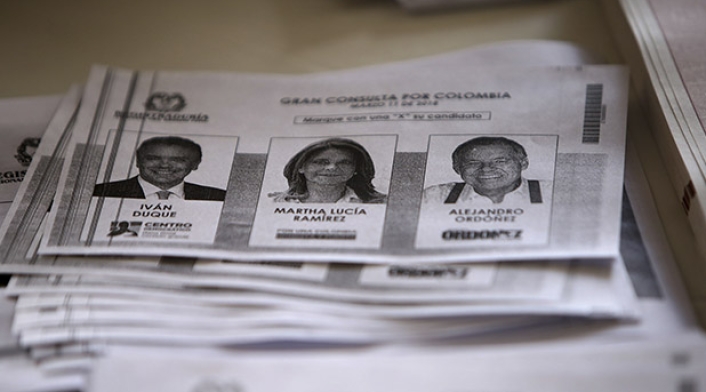 TarjetonCentroDemocraticoFotocopiaFotoLAFMInaldoPerez1.jpg