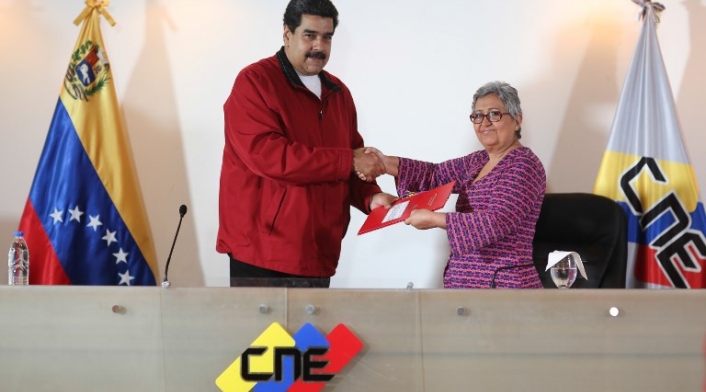 TibisayLucenayMaduroAFPLAFM1.jpg