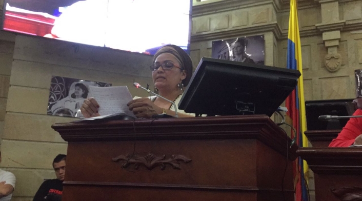 Victoria-Sandino-LA-FM-Congreso.jpg
