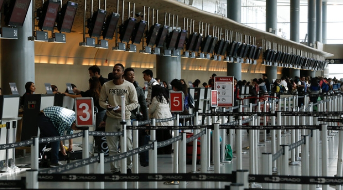 aeropuertocolprensa.jpg