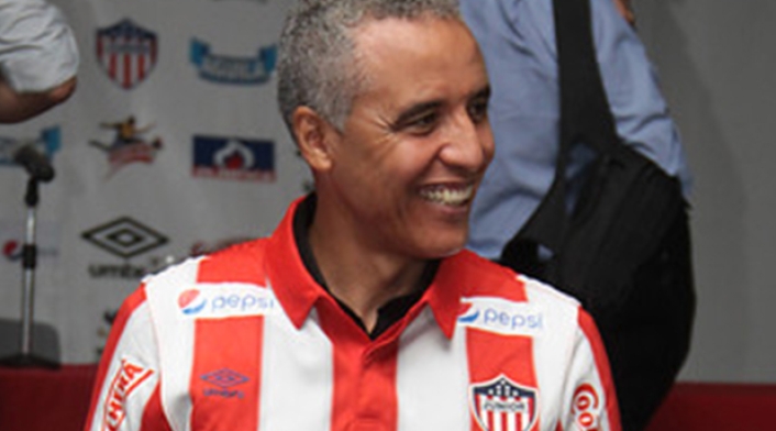 alexis1.jpg