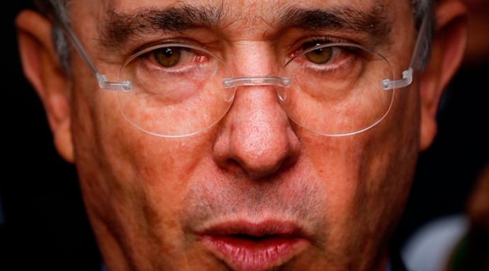 alvarouribe.jpg