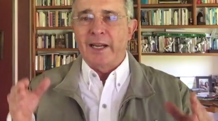 alvarouribeasantosvideo1.jpg