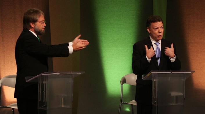 antanasmockusyjuanmanuelsantoscolprensa.jpg