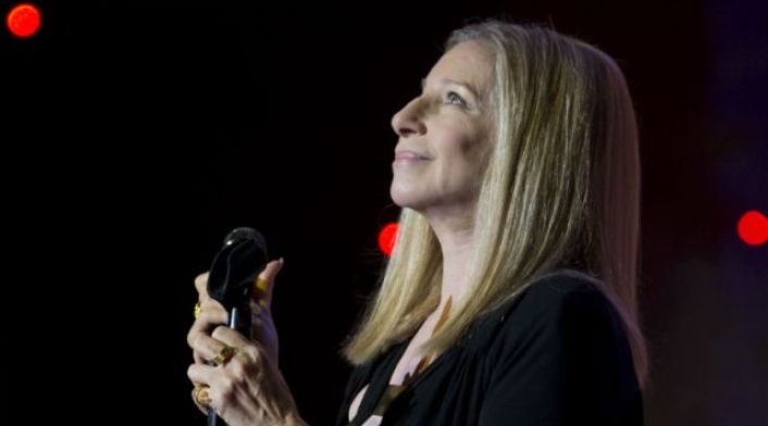barbra-streisand-by-jim-hollander.jpg