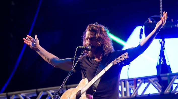 chriscornell11111.jpg