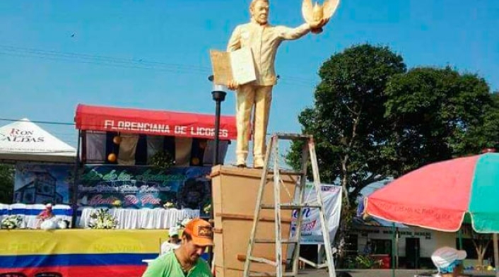 estatuasantos1.jpg