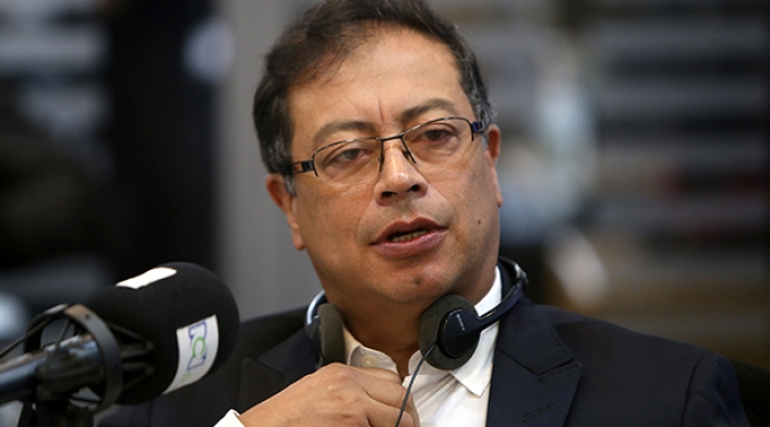gustavopetroenrcnradio-1.jpg