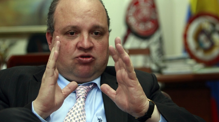 jorgeenriquevelezcolprensa.jpg