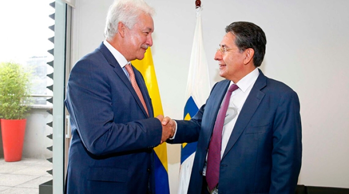 jorgefernandoperdomoynestorhumbertomartinezfotodimayor.jpg