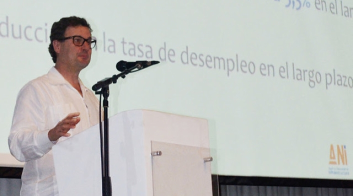 luisfernandoandradeanicolpresareflafm1.jpg