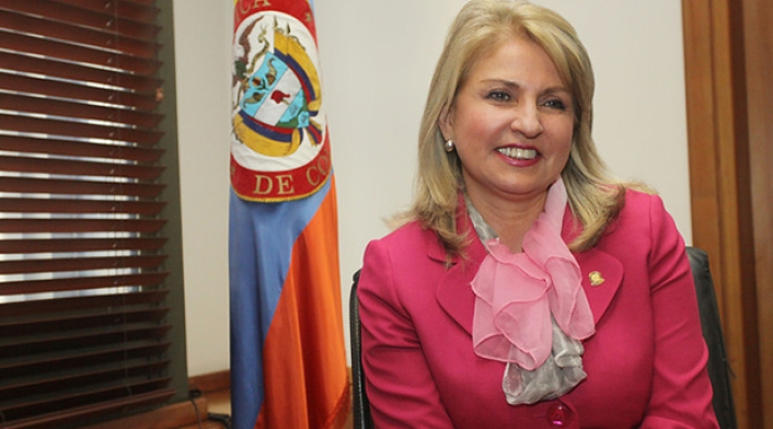 mariaclaudiarojascolprensa.jpg