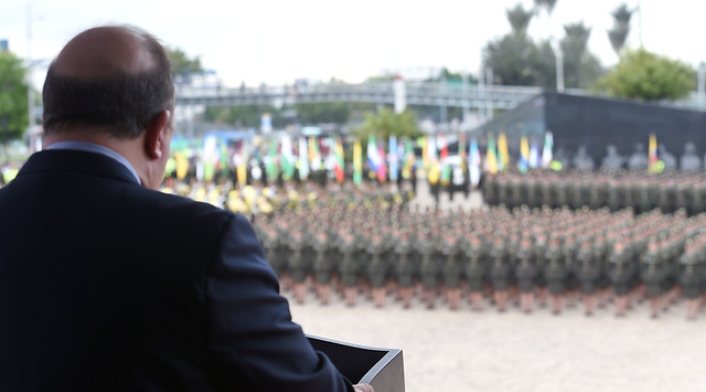 minDefensa-LA-FM-Colprensa.jpg