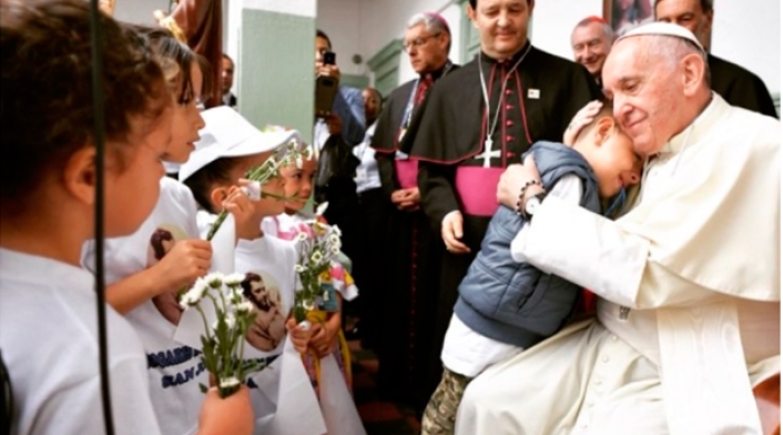 papafranciscocolombiainstagram.jpg