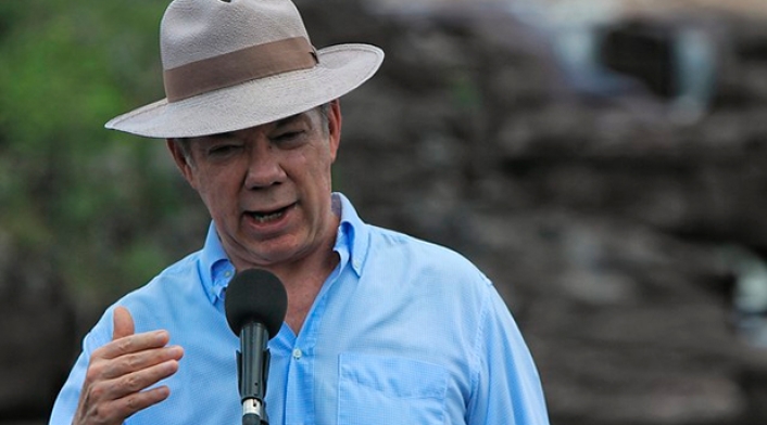 santoscolprensa.jpg