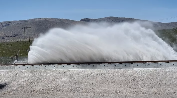 trenHyperloopOneafplafm1.jpg