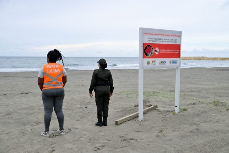 Rescate oportuno de 14 personas tras hundimiento de lancha cerca de Cartagena imagen de la publicación