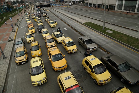 taxistasenbogotacolprensa.jpg