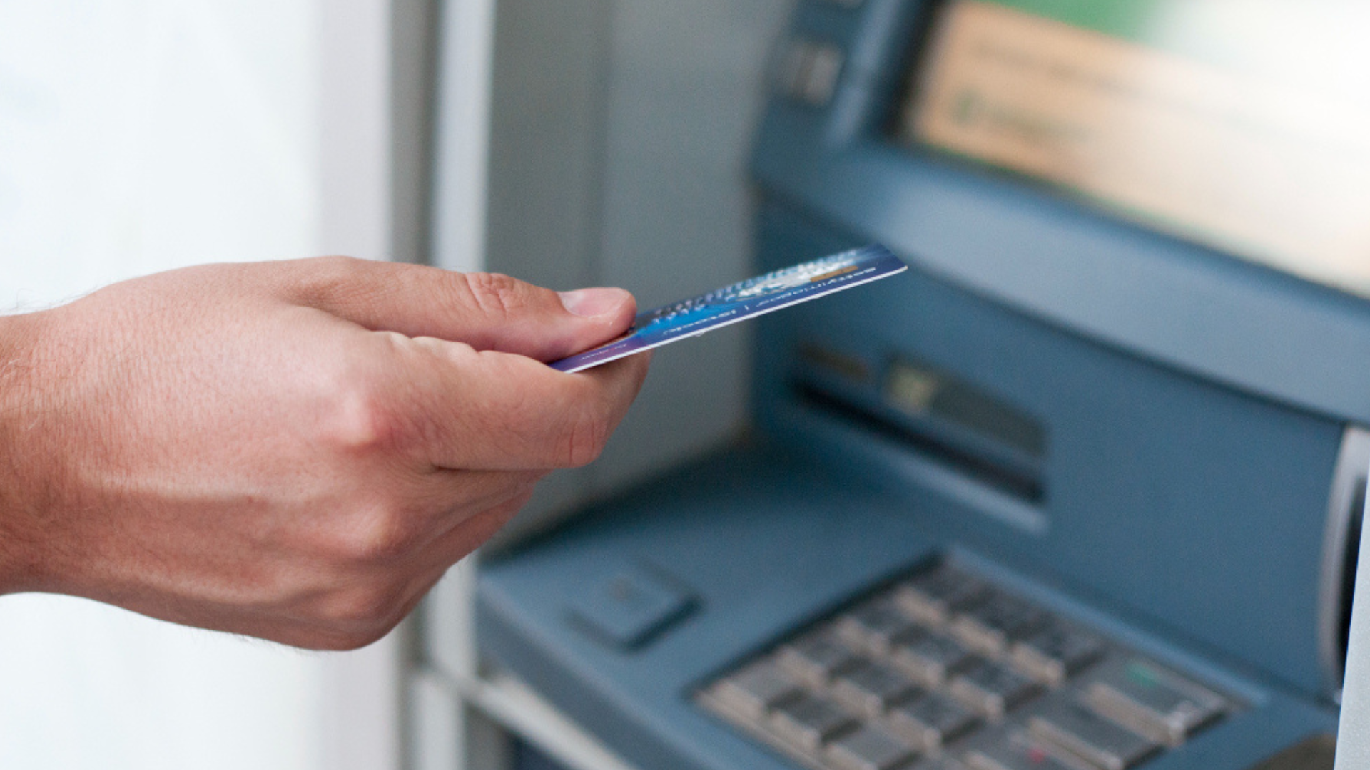 Bancolombia detectó la falla en uno de sus servidores alrededor de las 5:00 a.m., lo que generó interrupciones en su aplicación móvil. 