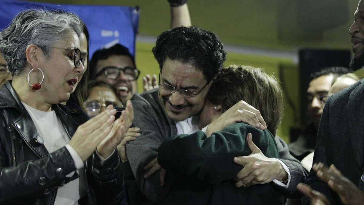 Iván Cepeda dice que continuaría las políticas de Gustavo Petro si llega a la Presidencia