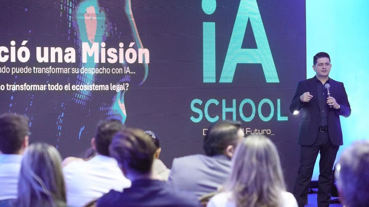 'iA School', la primera escuela latinoamericana dedicada a la formación de profesionales en IA.