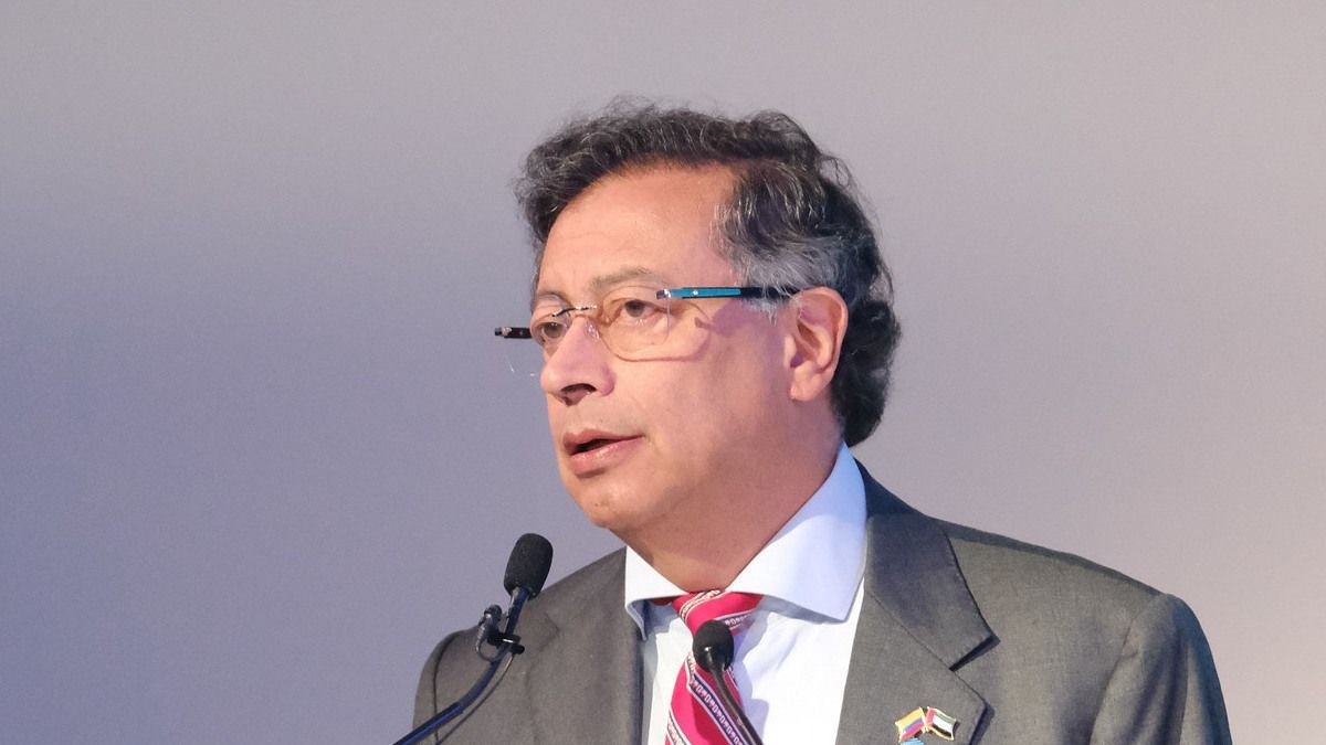 Un grupo especial de agentes de la Fiscalía General de la Nación adelantan una inspección judicial en la Colombia Humana.