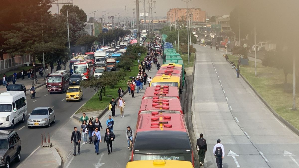 Bloqueos y marchas en Bogotá este 30 de octubre