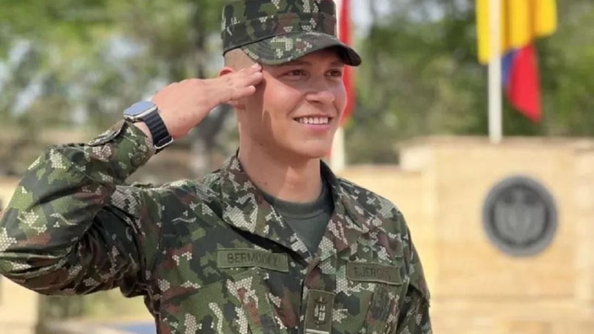 La Corte ordenó que, en un plazo máximo de un mes, el Ejército incorpore formalmente la categoría “no binario” en sus registros.