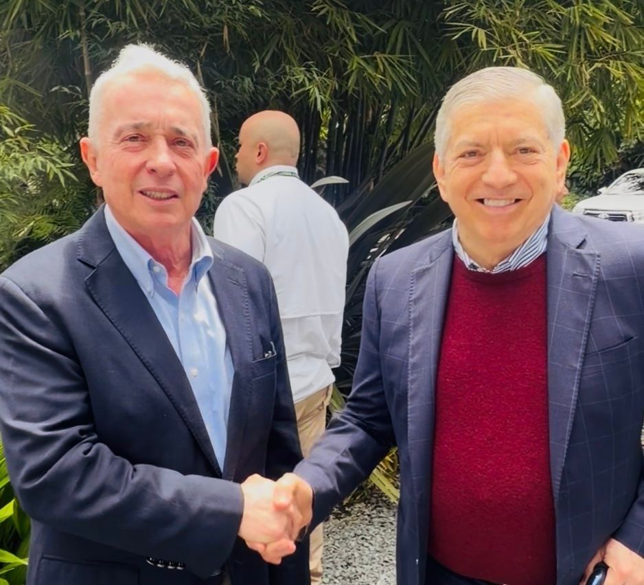 Los expresidentes tendrán otra reunión la primera semana de noviembre.