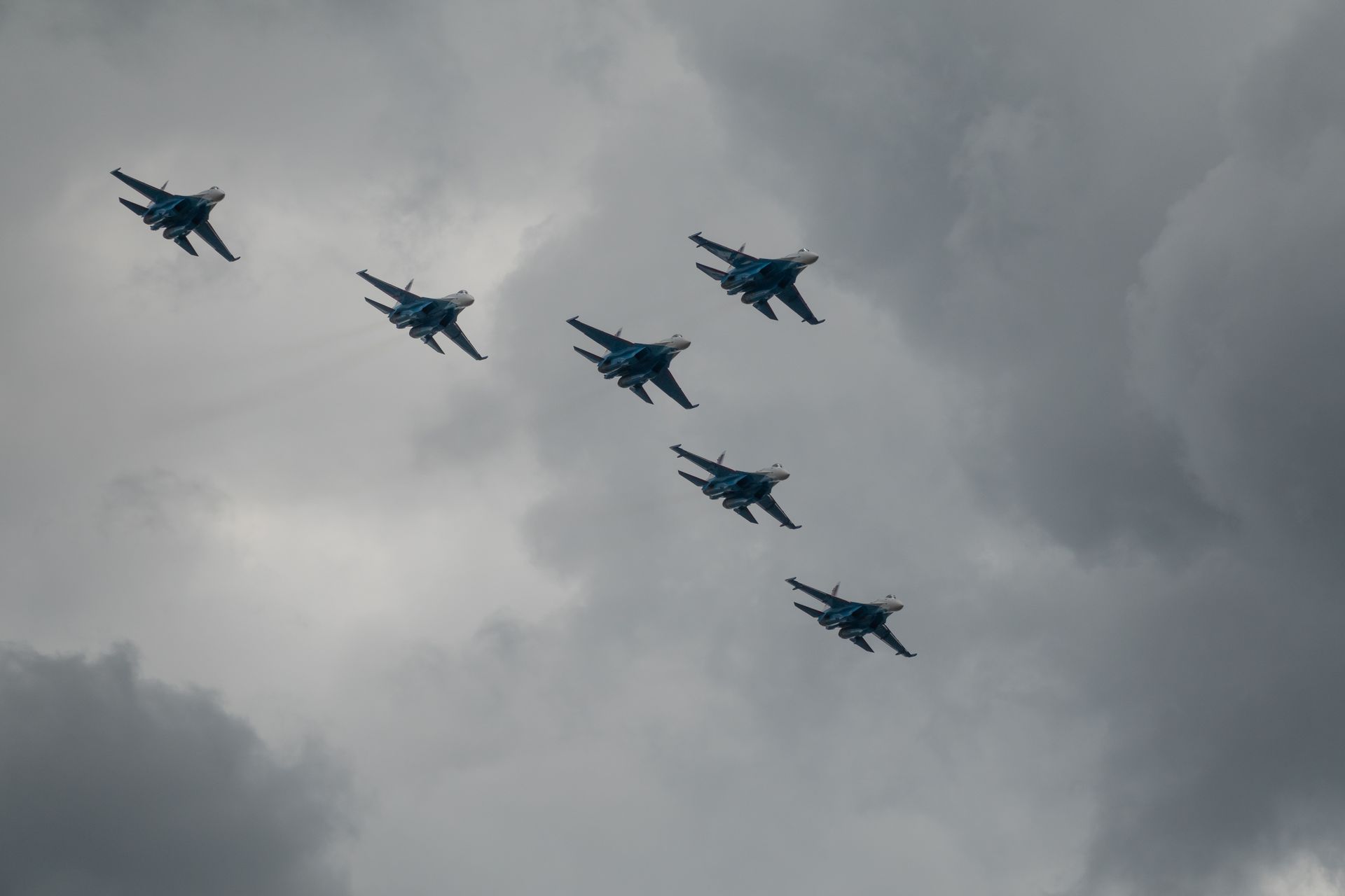 Los aviones tendrían un costo de hasta 16 billones de pesos.