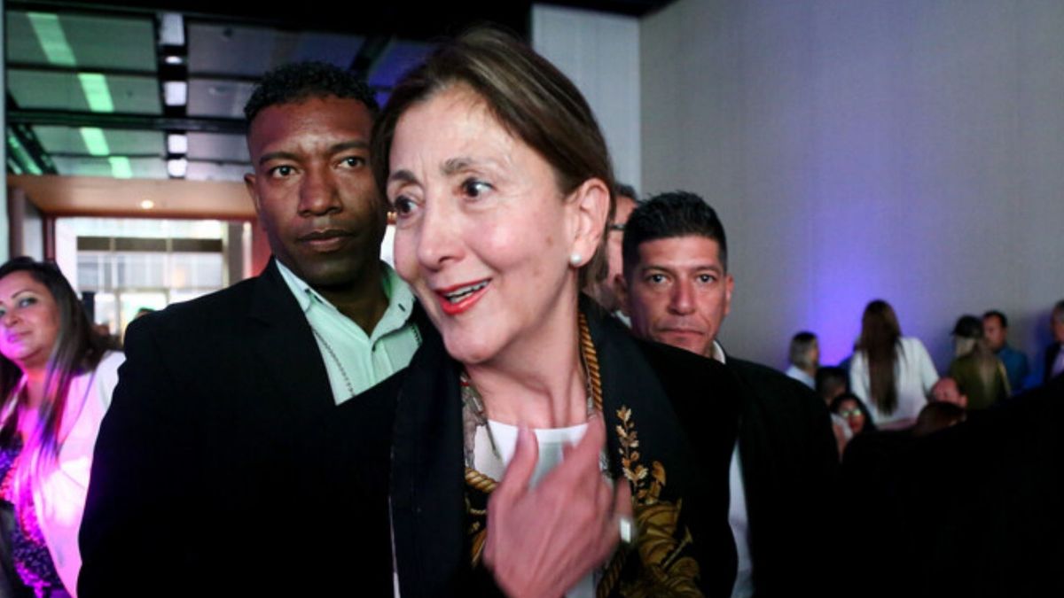 Centro Democrático hace llamado al registrador tras alerta de fraude de Ingrid Betancourt
