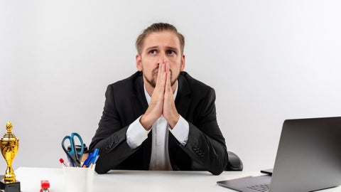 Cómo reconocer a un jefe tóxico y decidir si es momento de renunciar o quedarse