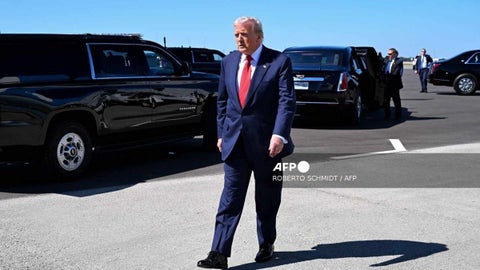 Jueza bloquea intento de Trump de exigir prueba de ciudadanía para registrarse a votar