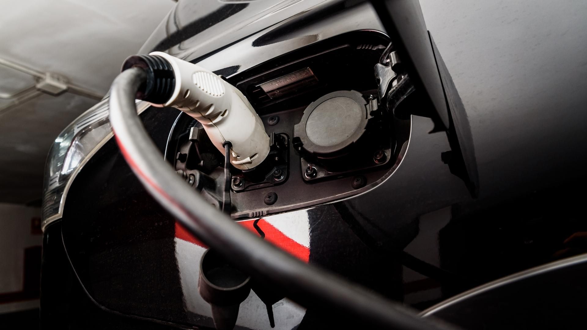 ¿Cuáles son los 3 carros híbridos más económicos en Colombia y cuánto pagan de impuesto?