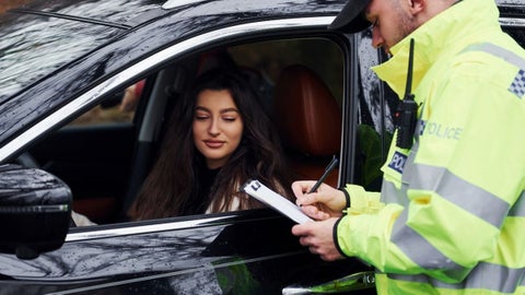 Estas leyes permiten la revisión del celular de un conductor.