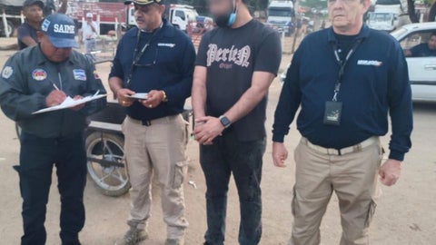 Migración Colombia deporta a ciudadano iraní interceptado en la frontera con Venezuela