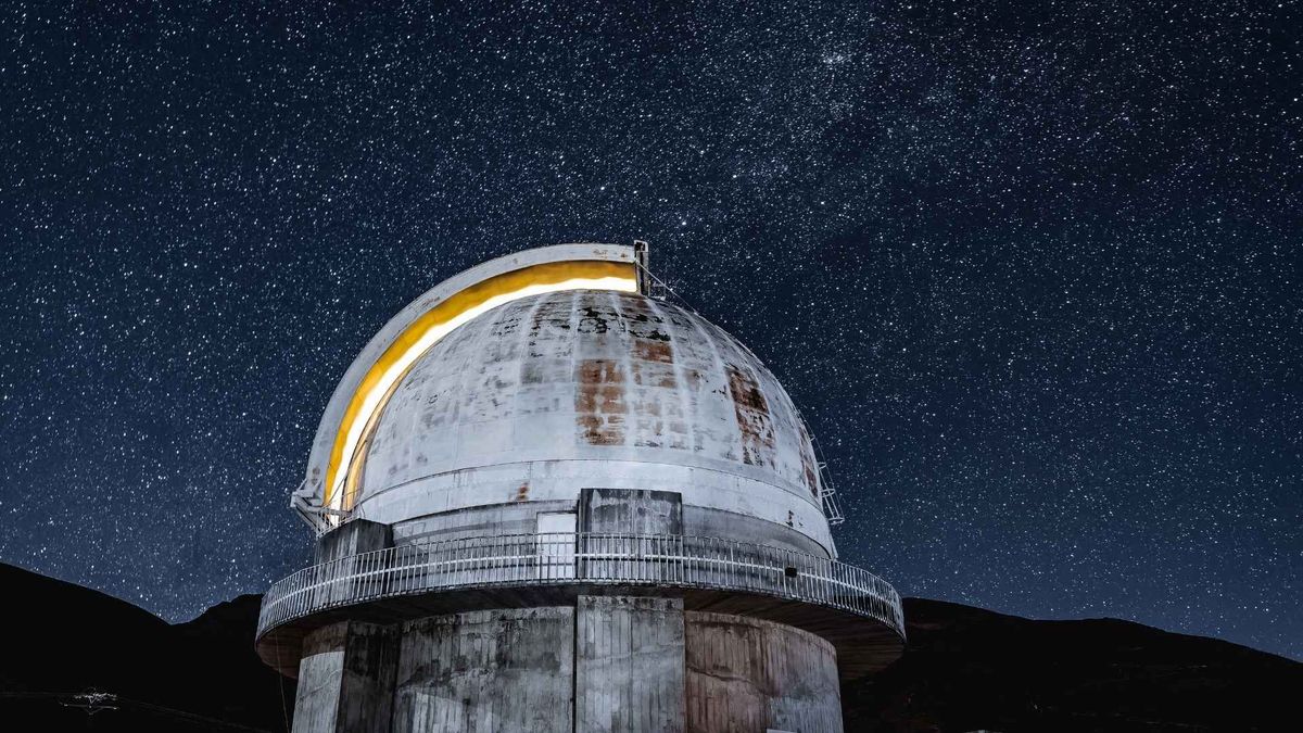 Científicos de en China detectan emisiones y ondas similares a la radio en reconocido cometa