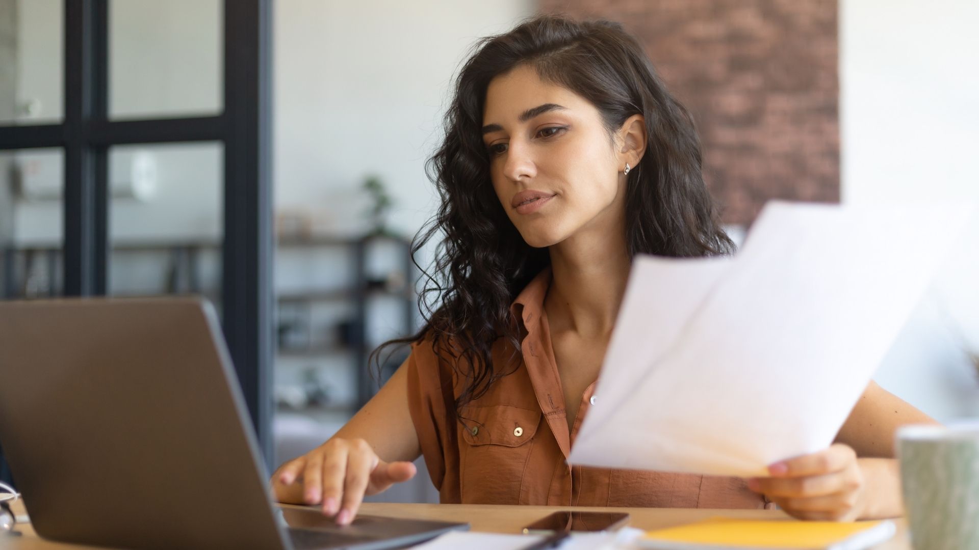 Certificado de tradición y libertad: cómo descargarlo, cuánto vale y cuánto tiempo de validez tiene