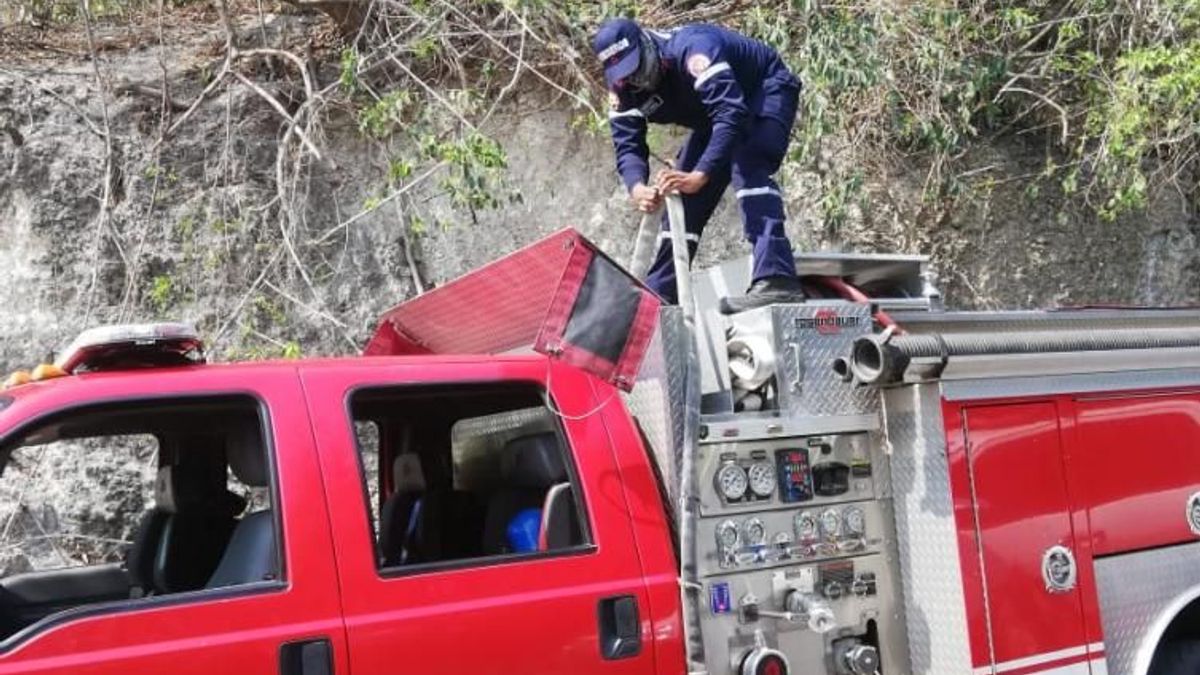 El cuerpo de Bomberos seguirá buscando al extranjero.